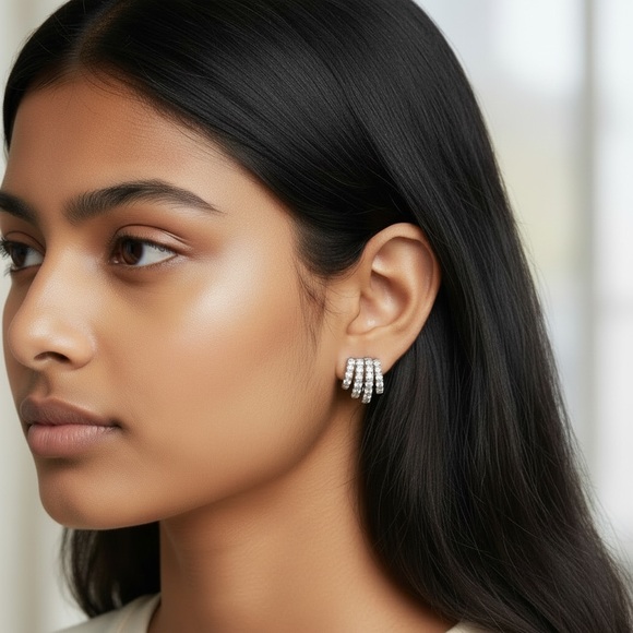 NWT Neo Relique Sterling Silver Crystal Huggie Cage Earrings - Picture 2 of 11